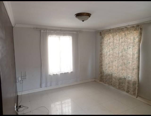 3 BEDROOM HOUSE FOR SALE IN CHIAWELO